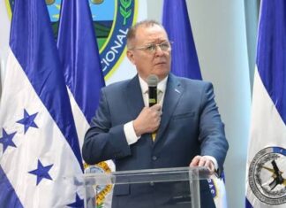 Ministro de Seguridad: cuatro policías son separados cada semana por faltas éticas; 12 depurados fueron reincorporados por orden judicial