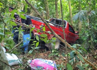 Dos adultas mayores mueren tras caer vehículo a una hondonada en El Progreso, Yoro