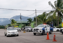 Capturan a tres personas con más de L1 millón en efectivo oculto en maletas en La Ceiba