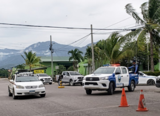 Capturan a tres personas con más de L1 millón en efectivo oculto en maletas en La Ceiba