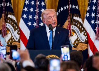Trump acusa a Canadá de querer llevar a la quiebra a empresas estadounidenses