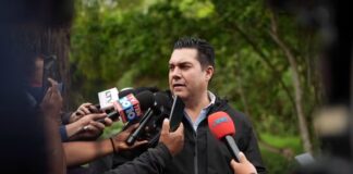 Alcaldía advierte sanciones por cobros excesivos de agua ante crisis hídrica en la capital