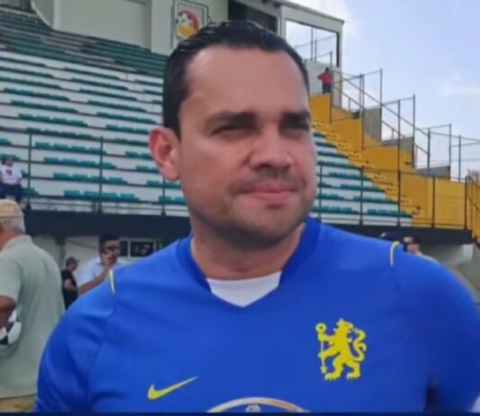 Tomás Zambrano arremete contra Libre y lo acusa de “mentir y engañar” a la población