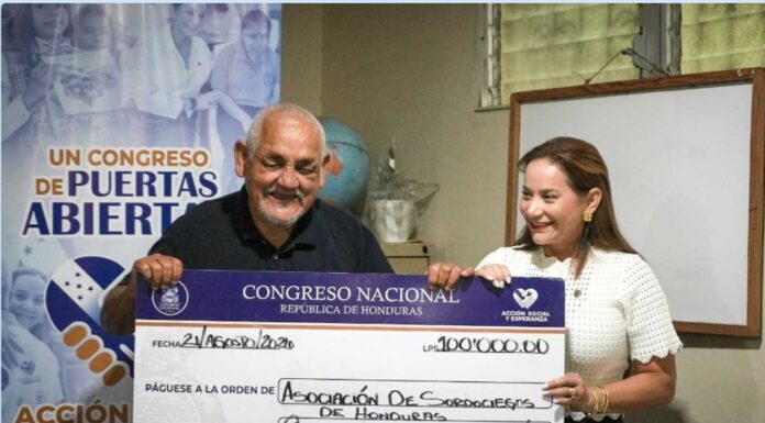 Congreso ayuda con 100.000 lempiras a la Asociación de Sordociegos de Honduras