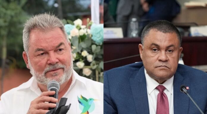 Carlos Umaña responde a Roberto Contreras y cuestiona sus críticas por reformas energéticas