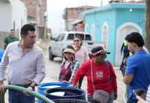 AMDC distribuye agua potable de forma gratuita para atender la emergencia hídrica en la capital
