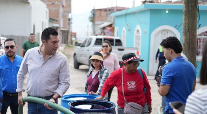 AMDC distribuye agua potable de forma gratuita para atender la emergencia hídrica en la capital