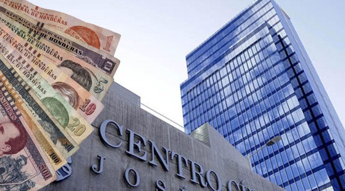 Empleados públicos recibirán aumento de L1,200 tras acuerdo entre Gobierno, trabajadores y empresa privada