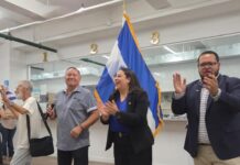 Pilo Tejeda lleva el orgullo y la música hondureña al Consulado de Honduras en Nueva York