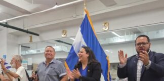 Pilo Tejeda lleva el orgullo y la música hondureña al Consulado de Honduras en Nueva York