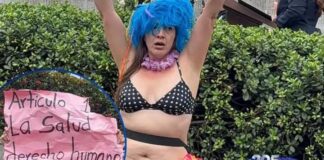 “Yo voté por Papi y la calle es mía también”: doctora Flor Idalia Aguilar protesta en traje de baño durante actos de Independencia