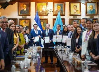 Sociedad civil entrega al Congreso paquete de reformas electorales