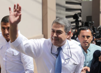 Juan Orlando Hernández queda libre tras recibir sobreseimiento definitivo por fraude y lavado de activos
