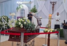 Hondureños dan el último adiós a monseñor Teodoro Gómez