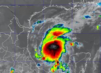 Florida declara emergencia en 25 condados ante amenaza de tormenta tropical Isaías