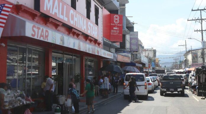 Gobierno anuncia controles más estrictos a comercios asiáticos para garantizar la calidad de los productos