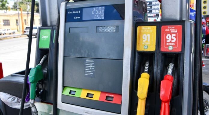 Diputado propone implementar el teletrabajo para empleados públicos ante el alza de los combustibles