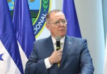 Ministro de Seguridad afirma que no tiene informes sobre altos oficiales vinculados a estructuras criminales